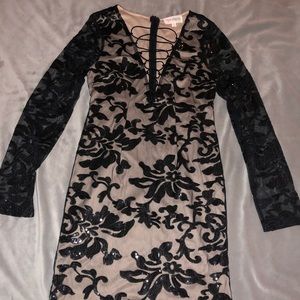 NWOT L’ATISTE Lace Sequin Dress